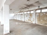 Eladó ipari ingatlan, Dunaújvárosban 50 M Ft