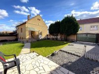 Eladó családi ház, Pécsett 89.9 M Ft, 3 szobás