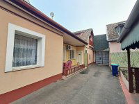 Eladó családi ház, XV. kerületben 139.9 M Ft, 7 szobás