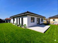 Eladó családi ház, Kiskunlacházán 87.9 M Ft, 4 szobás