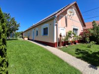 Eladó családi ház, Nagyszokolyon 67 M Ft, 4 szobás