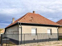 Eladó családi ház, Turán 29.9 M Ft, 3 szobás