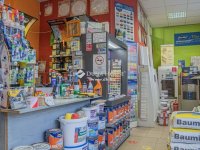 Eladó üzlethelyiség