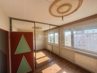 Eladó panellakás, Székesfehérvárott 63 M Ft, 3 szobás
