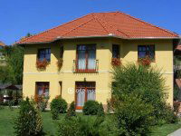 Eladó családi ház, Egerben 239 M Ft, 4 szobás