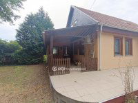 Eladó családi ház, Szigetszentmiklóson 89.4 M Ft, 5+1 szobás