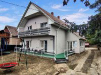 Eladó családi ház, Balatonlelleén 135 M Ft, 7 szobás
