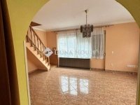 Eladó családi ház, Vecsésen 149.99 M Ft, 5 szobás