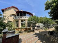 Eladó családi ház, XV. kerületben 200 M Ft, 7 szobás