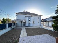 Eladó családi ház, Vecsésen 340 M Ft, 12 szobás