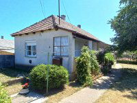 Eladó családi ház