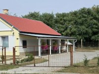 Eladó családi ház, Csányoszrón 49.9 M Ft, 4 szobás