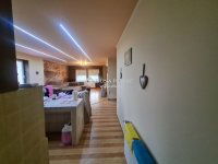 Eladó családi ház, Balatonszabadiban 89.9 M Ft, 5 szobás