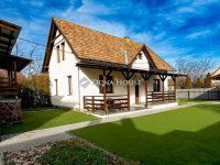 Eladó családi ház, Siófokon 149.7 M Ft, 6 szobás