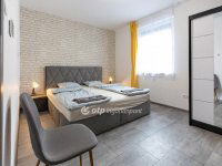 Eladó ikerház, Balatonvilágoson 240 M Ft, 5+1 szobás