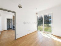 Eladó családi ház, II. kerületben 880.11 M Ft, 9 szobás