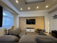 Eladó hotel, Pécsett, Major utcában 350 M Ft, 13 szobás