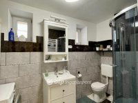 Eladó családi ház, Veszprémben 159 M Ft, 7 szobás