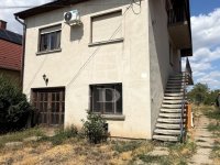 Eladó családi ház, Székesfehérvárott 105 M Ft, 6 szobás