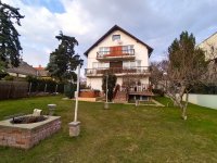 Eladó családi ház, X. kerületben 340 M Ft, 7 szobás
