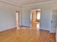 Eladó téglalakás, Pétfürdőn 64.99 M Ft, 4+1 szobás