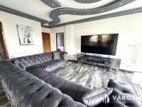 Eladó családi ház, Gyenesdiáson 149.99 M Ft, 9 szobás