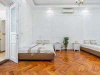 Eladó téglalakás, VI. kerületben 186 M Ft, 3 szobás