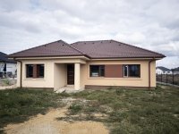 Eladó családi ház, Győrságon 94.5 M Ft, 5 szobás