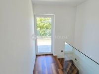 Eladó téglalakás, Pécsett 190 M Ft, 4 szobás