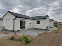 Eladó családi ház, Helvécián 49.9 M Ft, 2 szobás