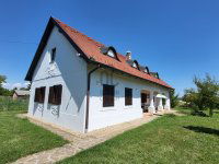 Eladó családi ház, Kiskunlacházán 220 M Ft, 4 szobás
