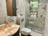 Eladó családi ház, II. kerületben 295 M Ft, 9 szobás