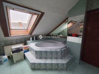 Eladó családi ház, Dunaharasztin 109.9 M Ft, 7 szobás