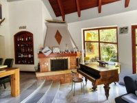 Eladó családi ház, Pécsett 120 M Ft, 6 szobás