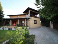 Eladó családi ház, Mogyoródon 310 M Ft, 9 szobás