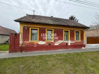 Eladó családi ház, Cegléden 21.5 M Ft, 2 szobás