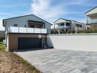 Eladó családi ház, Siófokon 249.9 M Ft, 6 szobás