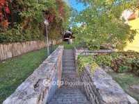 Eladó téglalakás, Veszprémben 89 M Ft, 4 szobás