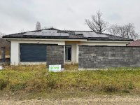 Eladó családi ház, Máriakálnokon 179.9 M Ft, 5 szobás