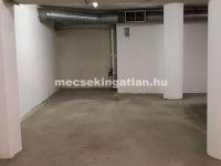Kiadó garázs, Pécsett, Citrom utcában 24 E Ft / hó