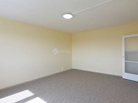Kiadó panellakás, albérlet, Kecskeméten 120 E Ft / hó, 1 szobás