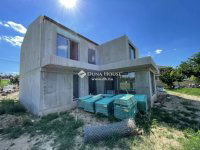 Eladó ikerház, Törökbálinton 760 M Ft, 8 szobás