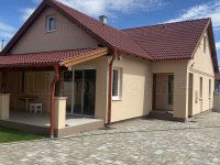 Eladó családi ház