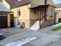 Eladó családi ház, Pécsett 79 M Ft, 5 szobás