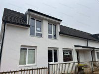 Eladó ikerház, Gödöllőn 78.99 M Ft, 5 szobás