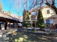 Eladó családi ház, Szentendrén 339 M Ft, 10 szobás