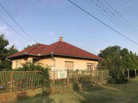 Eladó családi ház