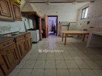Eladó családi ház, Tabdin 95 M Ft, 45 szobás