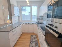 Eladó téglalakás, III. kerületben 219.9 M Ft, 4 szobás