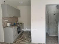 Eladó családi ház, Majosházán 95 M Ft, 2 szobás